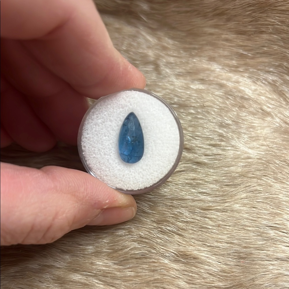 Elegant Blue Teardrop kyanite from Nepal